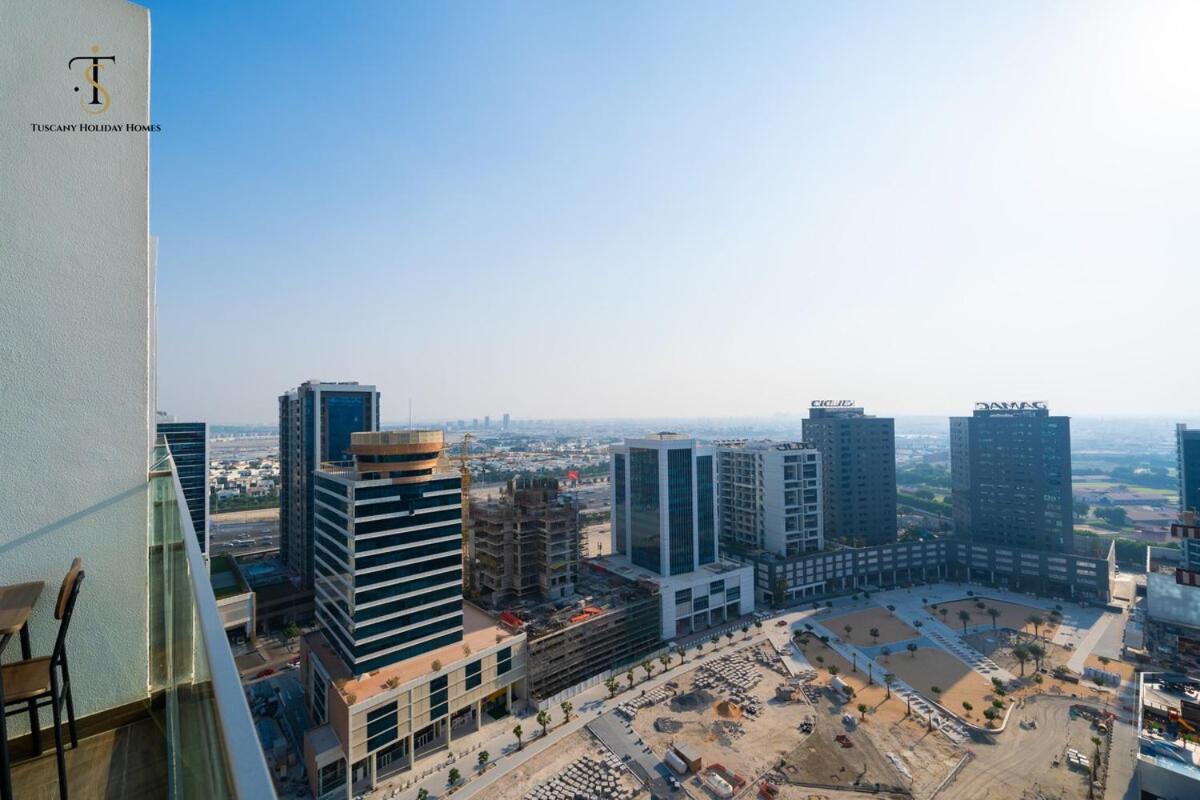 Splendid Views Studio- Sol Bay Business Bay Apartment Dubai