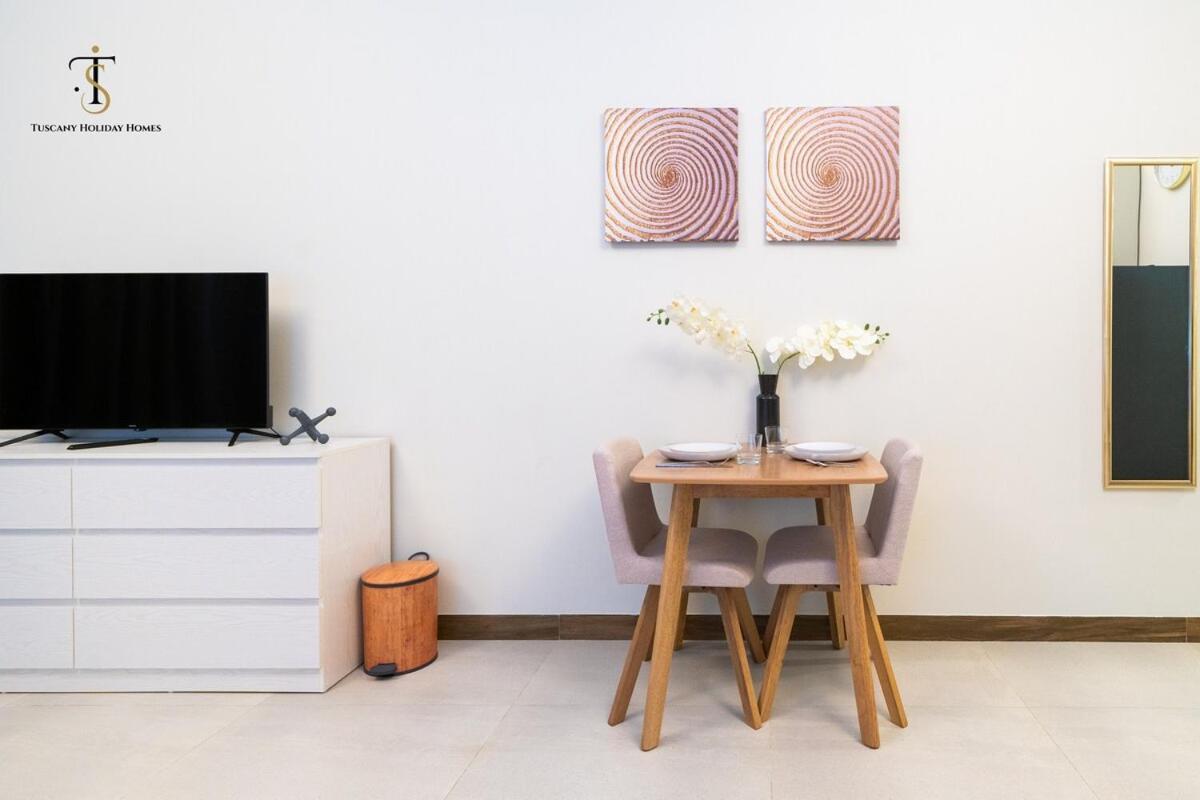 Splendid Views Studio- Sol Bay Business Bay Apartment *